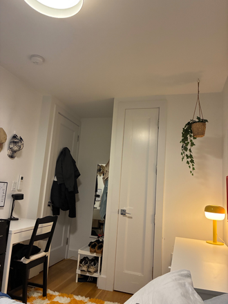 bedroom - Loom Capital Group Apartments