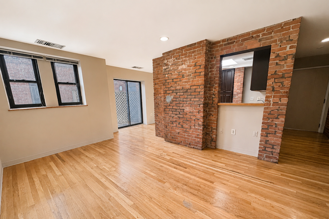 Call NOW for showings! 617-236-8550 - GAINSBOROUGH ST - UNIQUE LRG CONDO 2BR/1BA *AVAIL NOW OR 9/1/2026* W/ IN UNIT LNDRY, PRVT REAR DECK!