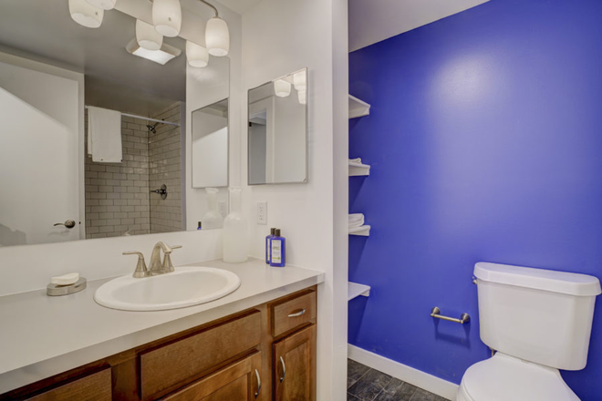 Bathroom - Sterling Boulder Apartments