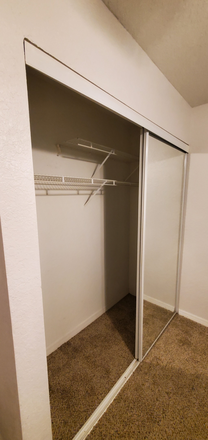 Nice Double Size Closet - Northgate Lakes 3x3 Bedroom Space