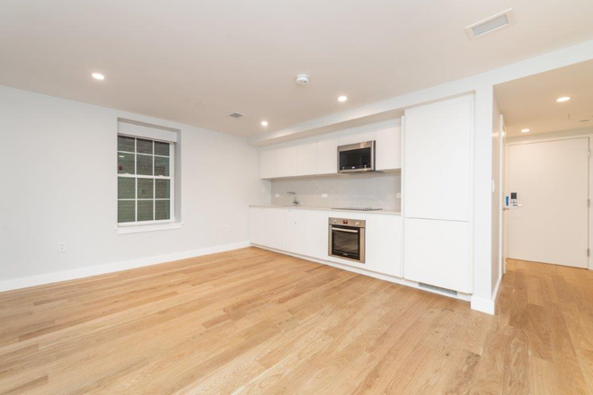 1 - SEPT 2026 – Modern North End Studio with In-Unit Laundry & Central A/C, Student OK! No Broker Fees! Apartments
