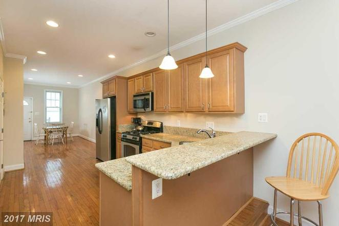 Kitchen - one bedroom with private bathroom or shared bathroom available, 1 block to Johns Hopkins Hospital Townhome