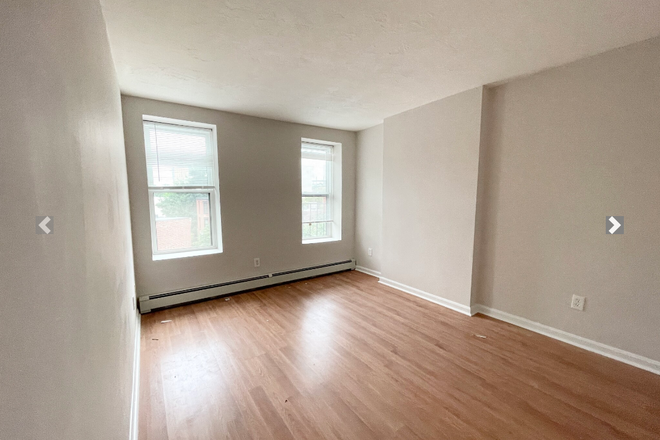 bedroom - Bright and Sunny 3 Bed / 1 Bath near campus available 9/1/25!!! Apartments