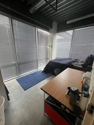 Bedroom - Ion Lincoln Park Apartments