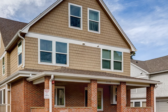 front of house/apartment in front - Aspen House