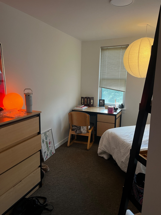 Bedroom - South Campus Commons 6 Apartments