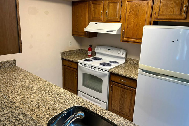kitchen - 1BR condo-Aspen Drive-Plainsboro