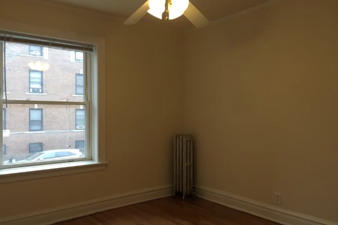 Bedroom - Looking for 1 New Roommate for a Sublease in Lincoln Park (1 block away from LP Campus) Apartments