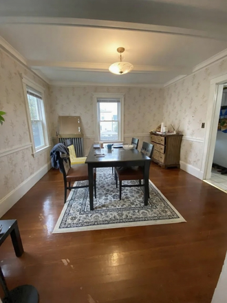 . - Spacious 5 Bed / 1.5 Bath w/ LAUNDRY IN UNIT & PARKING!! Avail. 6/1/26!! Apartments