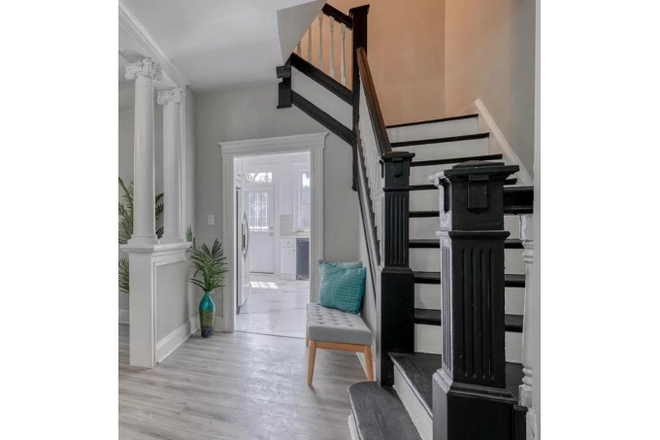 Entryway - Charming Maryland-Themed Room at The Baltimore Townhome