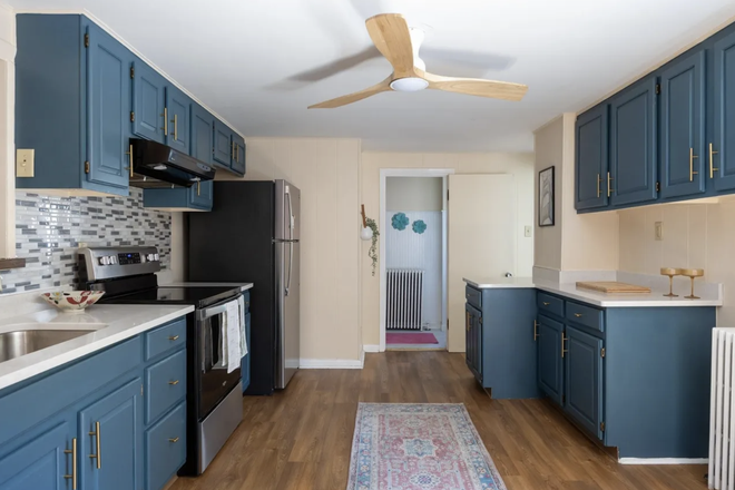 Kitchen - BEAUTIFULLY UPDATED 4 BED 2 BATH HOUSE NESTLED ON A QUIET STREET IN OLD NORTH END