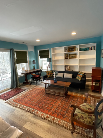 Living area - Garden Suite Apartments