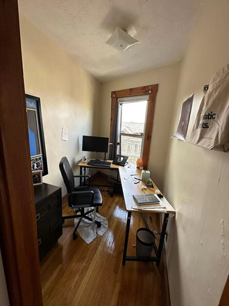 . - Comfortable 1-Bedroom Apartment