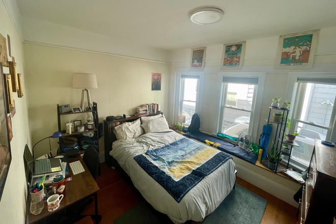 Bedroom - Unfurnished bedrooms available near Ball Square Triplex