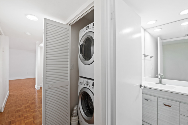 Laundry Room - Beautiful Updated 2/2.5 Condo