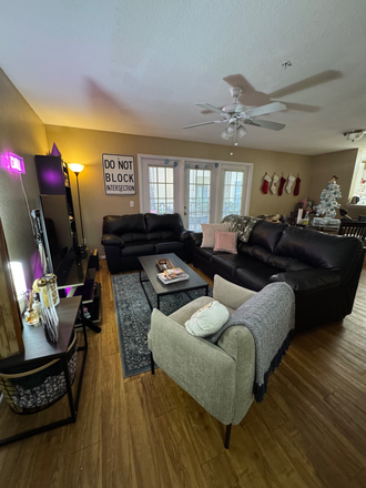 Living room - Boardwalk Apartments, 2 sublets 5 mins from campus