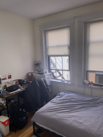 bedroom - 39 Hemenway St Apt 24, 7 Min Walk NEU, 5 Min Newberry NO UTILITIES FEE, FREE WIFI