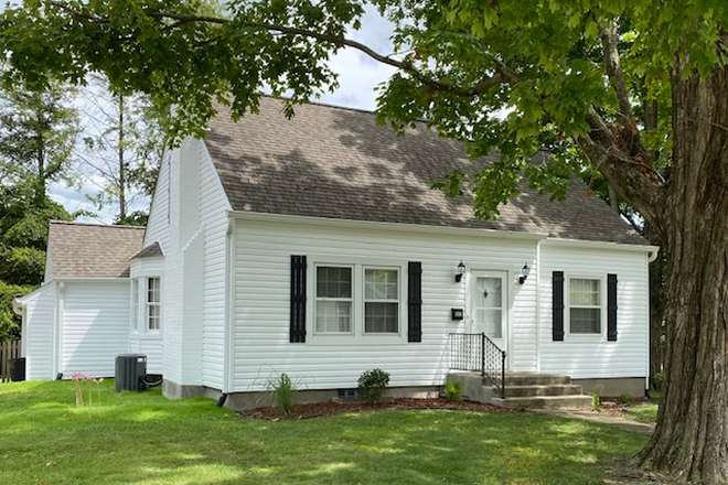 Front - Cabernet Cottage
