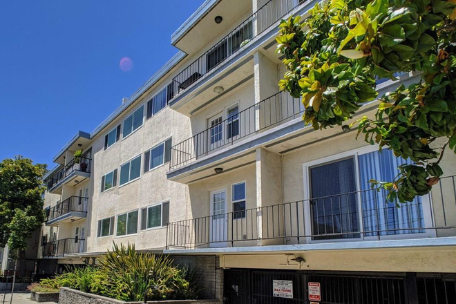 Street View - Spacious 1 bedroom sublet, 10 min walk from campus, 11 min walk from BART (900/month) Apartments