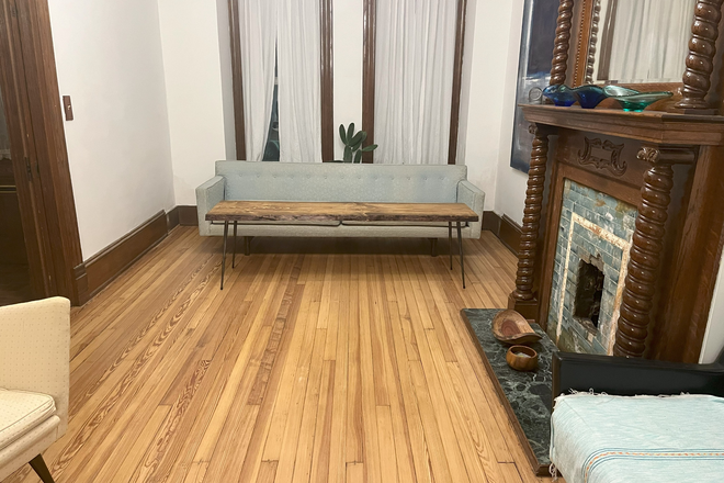 Living Room - 6 Bedrooms Available in Beautiful Historic Charles Village Home