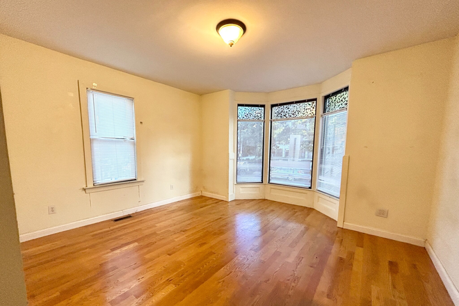 Bedroom - Spacious 2 Floor 3 bed 1 bath near NEU/Berklee Apartments