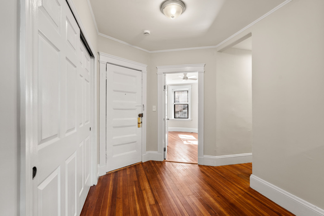 Entry Way - 26 Linden Place Brookline Village Unit 1 Apartments
