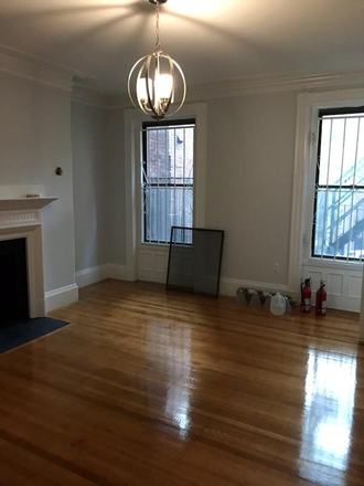Living Space - Back Bay 1 Bed Marlborough St Apartments