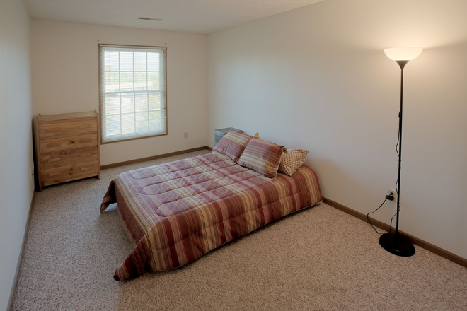 Bedroom - Uptown West Apartments