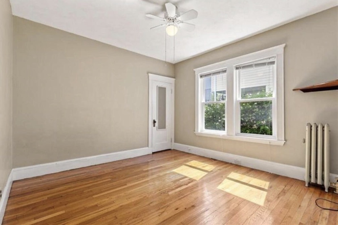 Bed 2 - Prime 2 Bed + Office Space Available for 6/1 Apartments