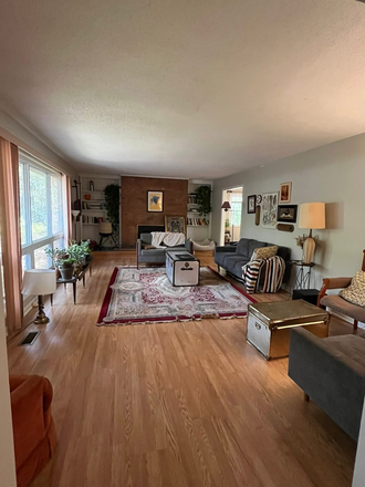 Living room - Peaceful 3 bd 2ba home by MLK Jr Park