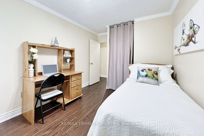 Bedroom A: $1,130 Private room (Single Bed) - Private room in Steeles Avenue West, North York (Furnished + utilities included) Apartments