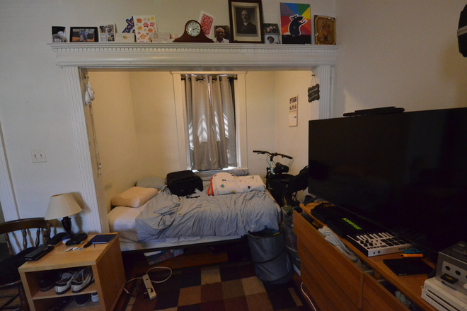 bedroom - Huge Alcove Studio in Burbank st behind Whole foods walk to campus 9/1 Apartments