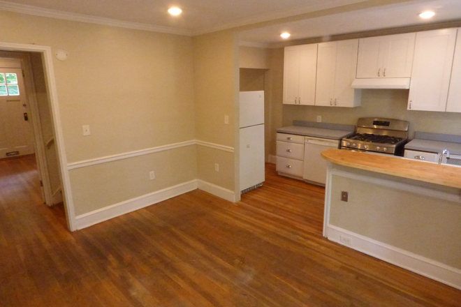 Kitchen - 3631 R Street NW House