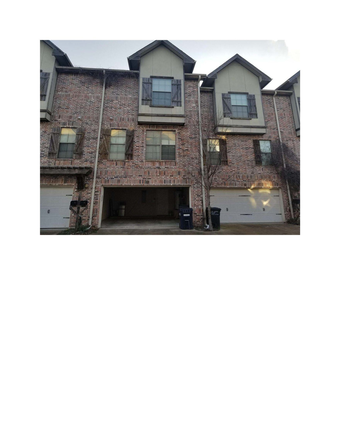 Garage Access - Near TAMU 3/3 townhome