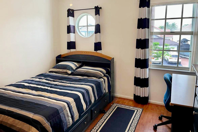 Bedroom - Shared House Lake Front Property