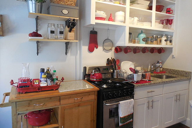 Kitchen - Bright 2-Bed in East Cambridge | Heat & Hot Water Included