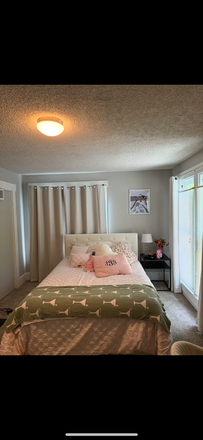 Upstairs Bedroom - Netflix and Chill - 4 Bedroom/2 Bath…Furnished.