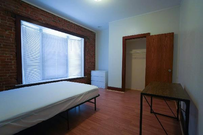 Bedroom - 5943 Kingsbury #2E Apartments