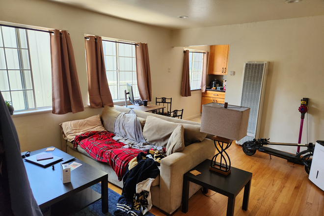 Living Room - Grant St Apartments