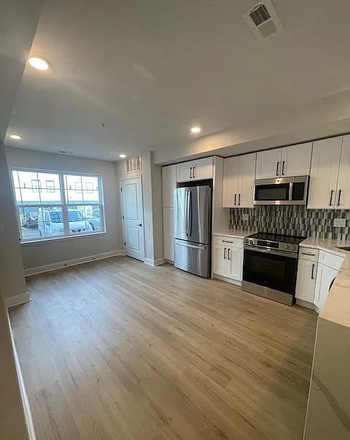 kitchen diner 2 - Brand New Two-Bedroom Apartment