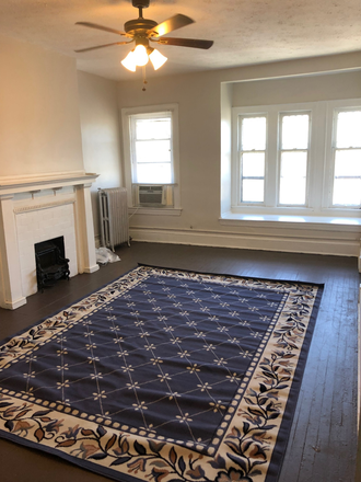 Beautiful Living room with window seat - LAMONT APARTMENTS/ CLOSE TO CWRU, DENTAL SCHOOL, CLINIC!
