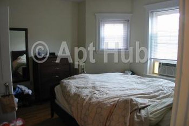 2 - Very well maintained building around the corner from the Harvard Design School. Apartments