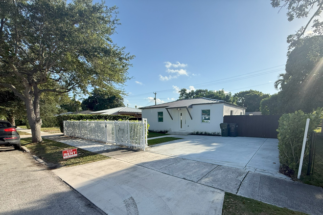 Street View - Furnished Home Walking Distance from Campus