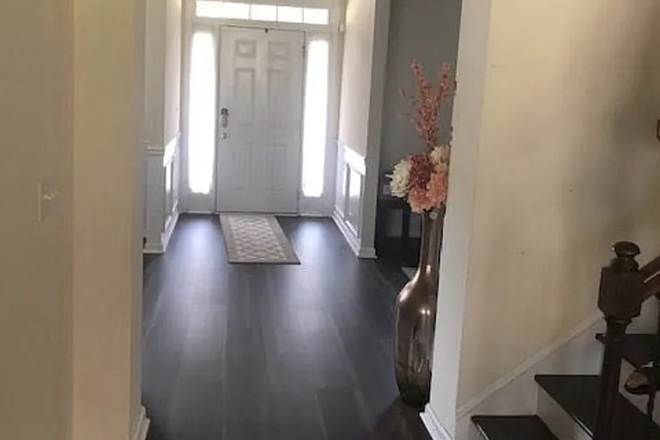 Hallway - Cozy room in a peaceful neighborhood House