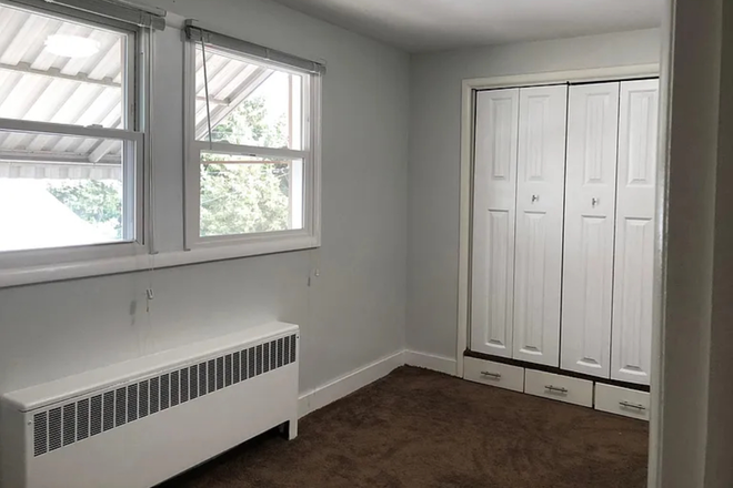 Bedroom for rent - 2 U of U students looking for 3rd roommate, lovely house close to campus