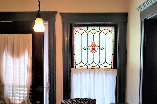 Front door. - Charming 2-bedroom right on Tufts campus Apartments