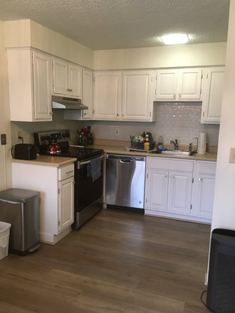 Photo - Roommate wanted in Remington Post Condos, Glenwood Grove/North Iris neighborhood