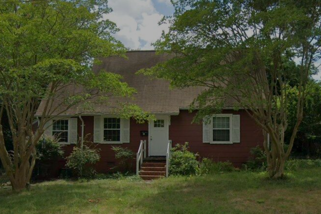Exterior - 702 Tanyard Street House