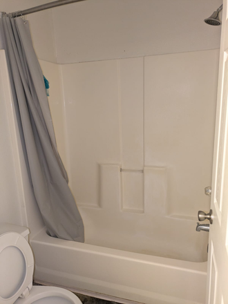 Bathroom - Anthrop Pointe Apartments