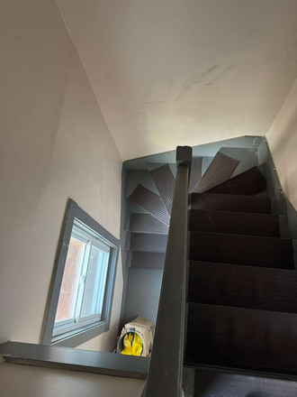 Private entrance - 1 Bedroom in a very nice apartment.